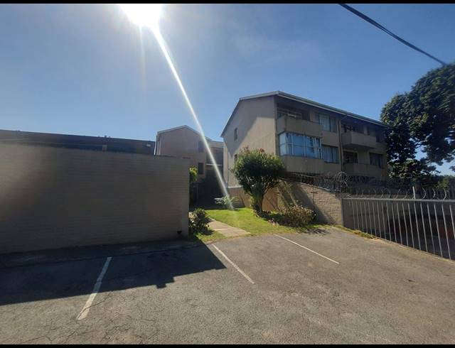 2 BEDROOM FLAT SOLD IN PINETOWN CENTRAL